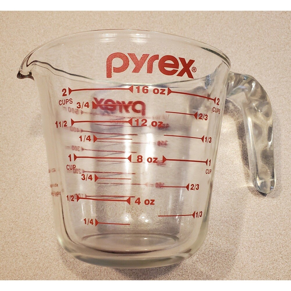 Pyrex 2 cup glass measuring cup